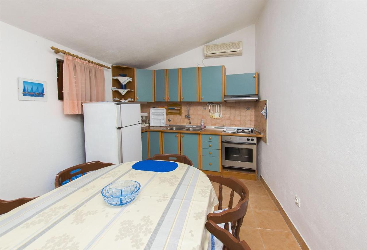 Apartments Pavlina Стариград-Пакленица Экстерьер фото